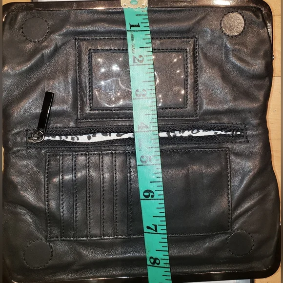 Kenneth Cole Black lambskin Leather Double kiss lock magnet multiple slits purse - Picture 8 of 14